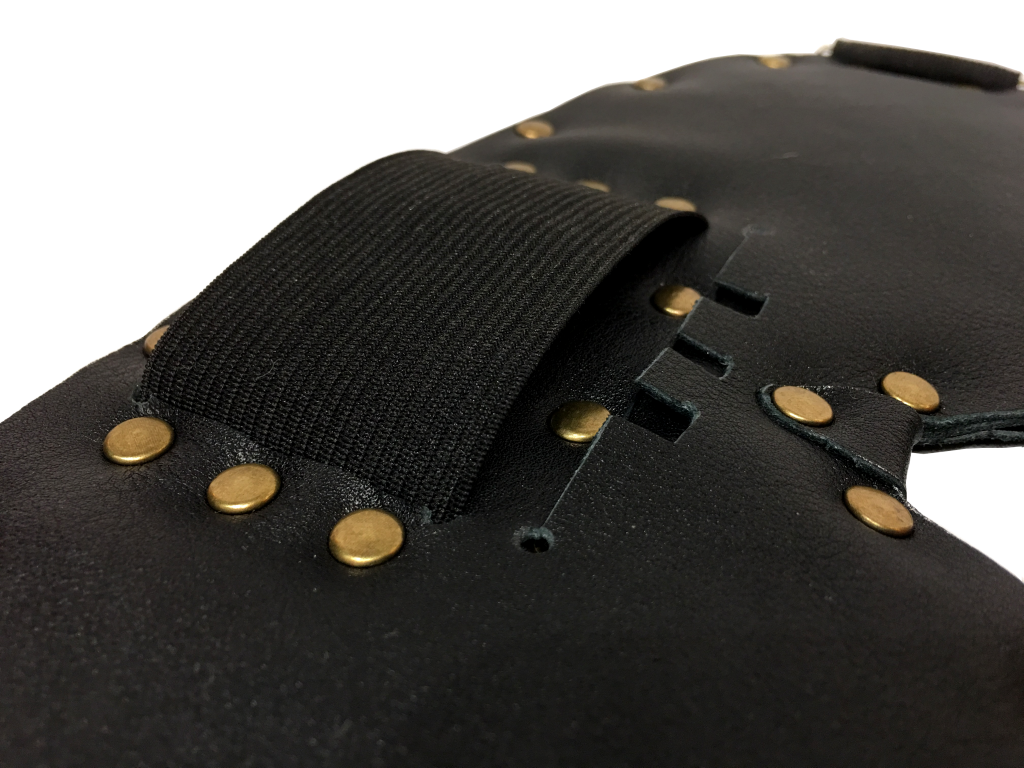 Маска осознанных сновидений DreamStalker Ultra LX (без прибора DreamStalker Ultra), показана резинка для крепления прибора с левой стороны