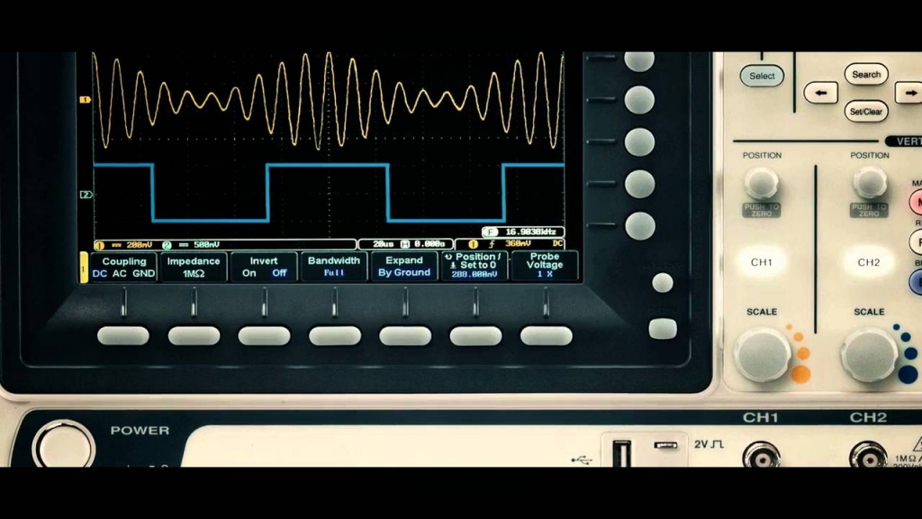 Разработка и серийное производство электроники на заказ, по техническому заданию. На картинке показан основной прибор разработчика электронных устройств - осциллограф.