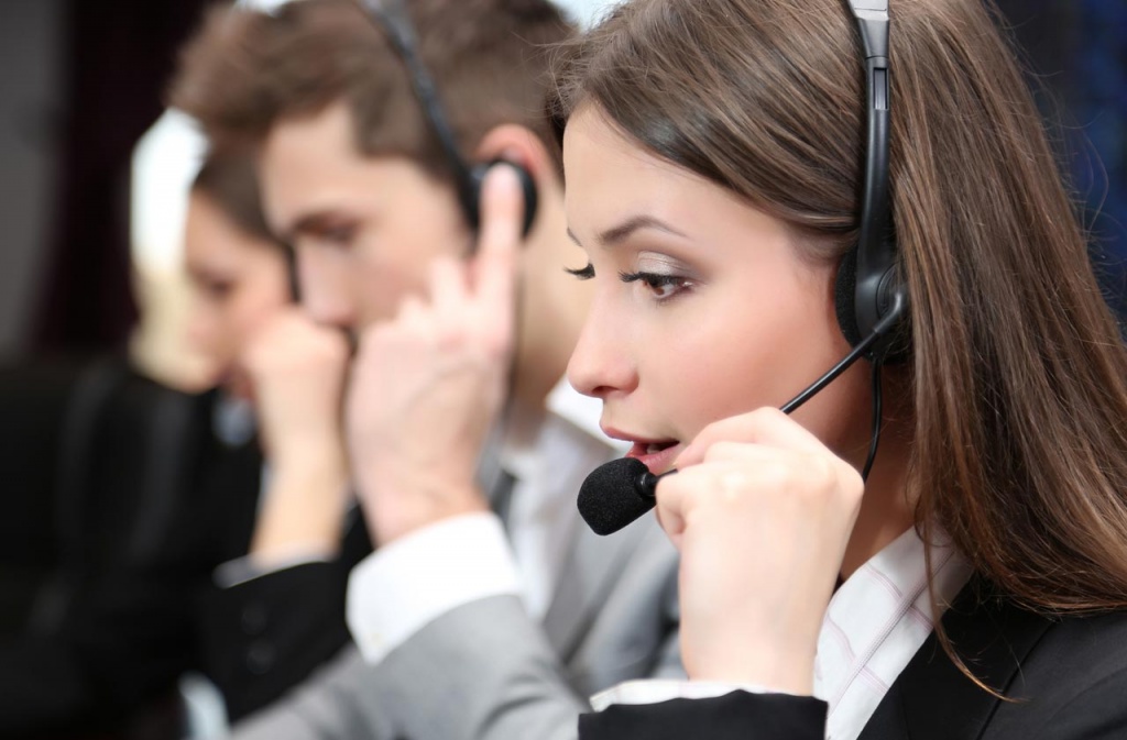 Техническая поддержка от интернет-магазина DreamStalker, обратная связь с администрацией магазина, операторы на телефоне.