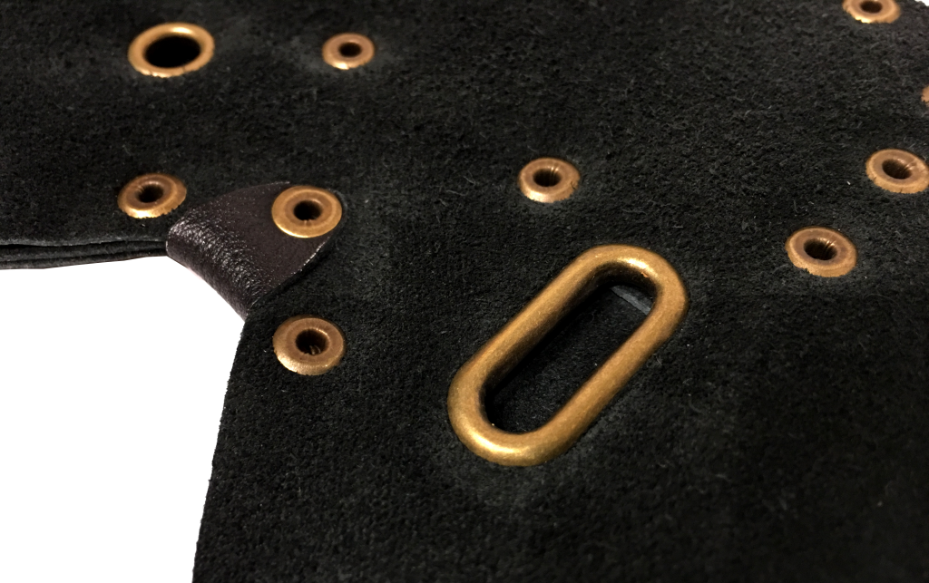 Кожаная маска DreamStalker Ultra - прибора для осознанных сновидений, овальное отверстие для датчика движений глаз